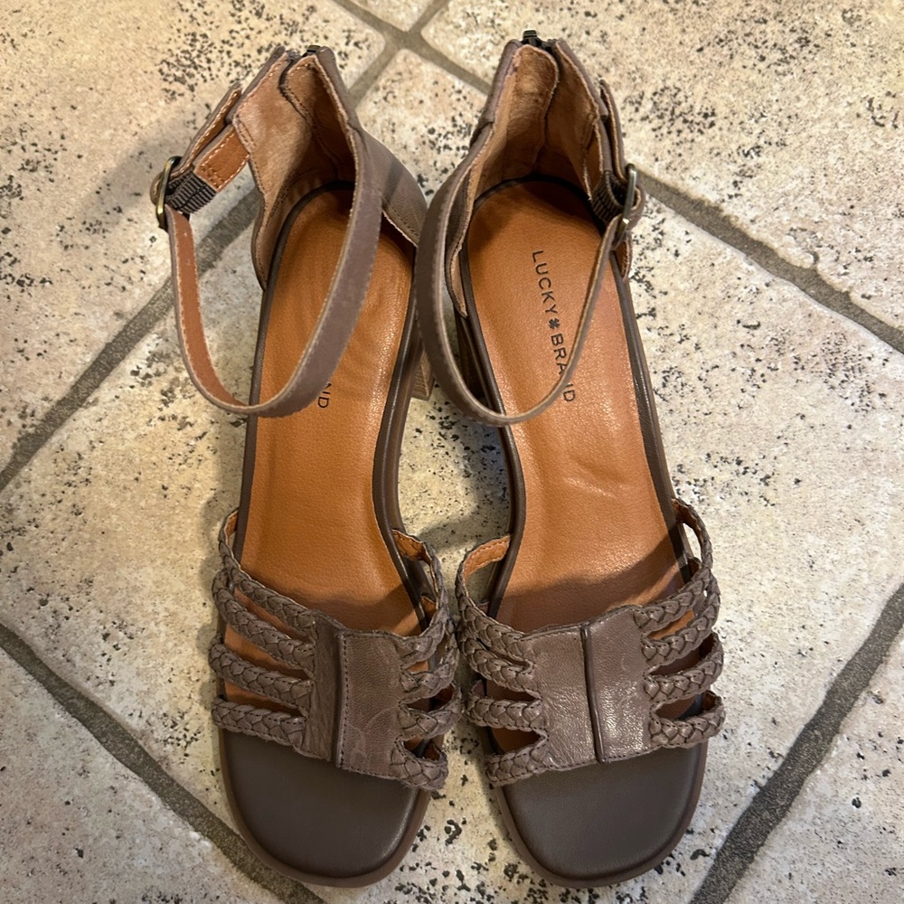 Lucky Brand Women’s Tasmina sandals brown block heels Size 10M